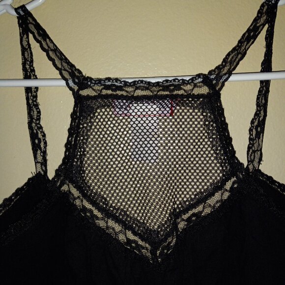 Black LIPSY Tank with Lace/Mesh/Buttons and Pleats Women's L - Picture 7 of 9